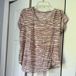 Fun zebra Loft tee!
